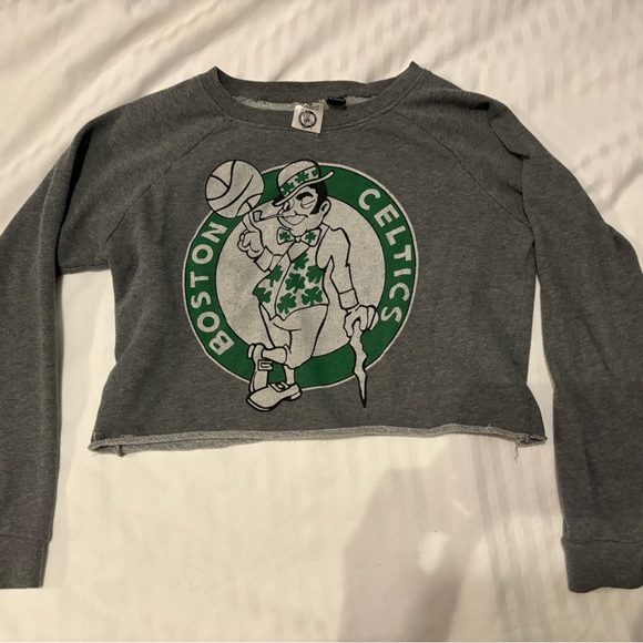 Boston Celtics cropped sweatshirt women size Small - Picture 10 of 10